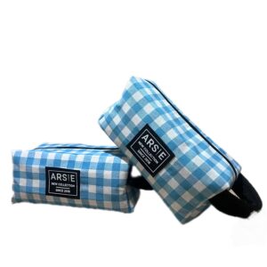 Neceser mano vichy azul