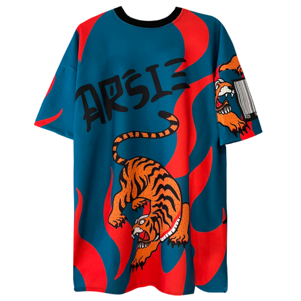 chicana tigre arsie